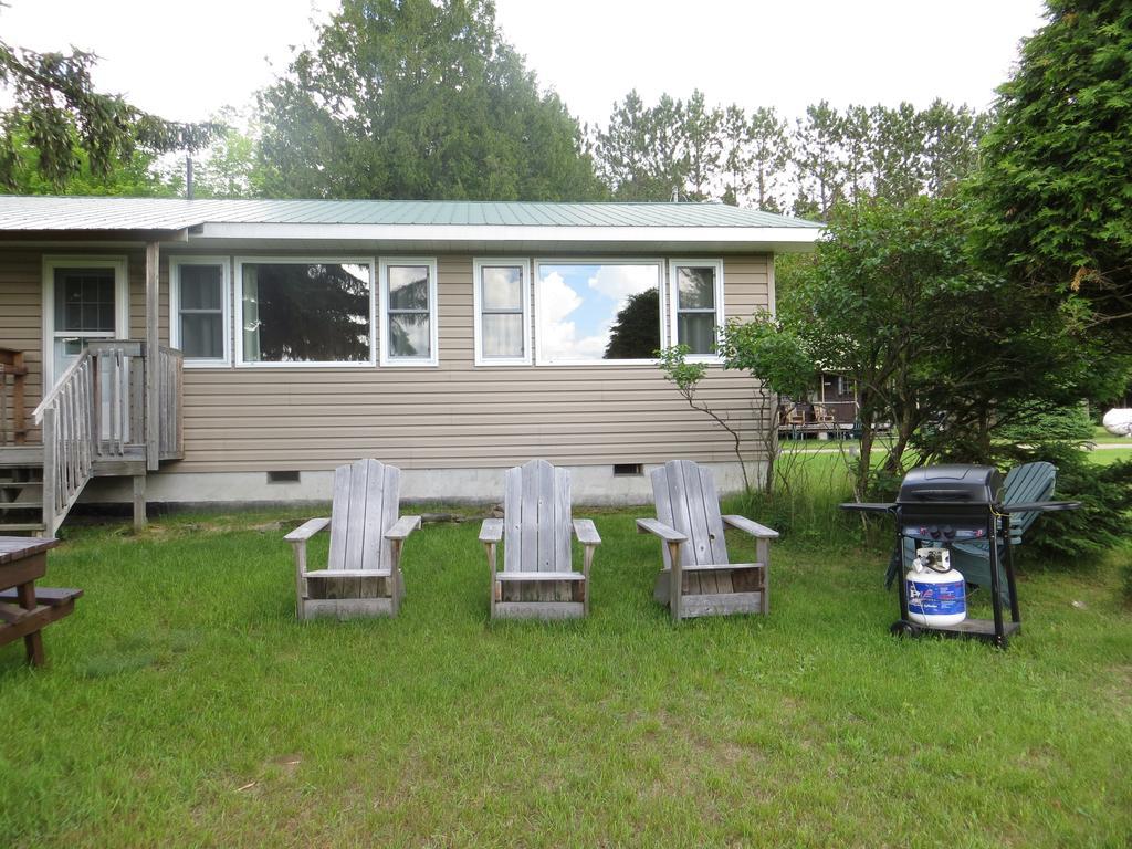 Bondi Village Cottage Resort Lake of Bays מראה חיצוני תמונה